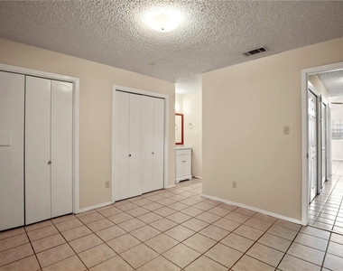 8807 Pineridge Dr - Photo Thumbnail 15