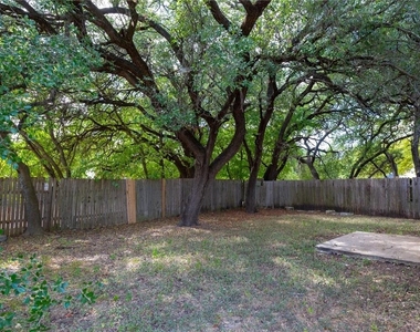 8807 Pineridge Dr - Photo Thumbnail 1