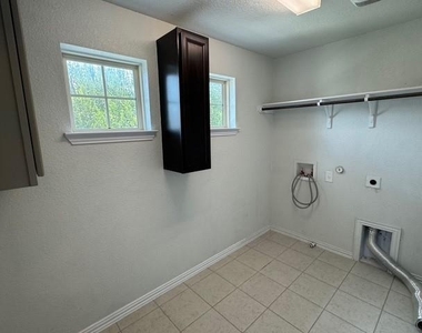 122 Sangaree Dr - Photo Thumbnail 21