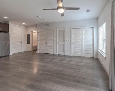2213 Poquito St - Photo Thumbnail 8