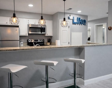 2450 Ashdale Dr - Photo Thumbnail 5