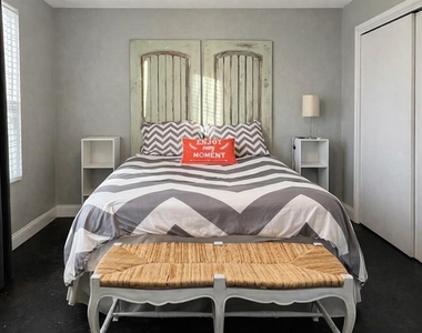 2450 Ashdale Dr - Photo Thumbnail 13