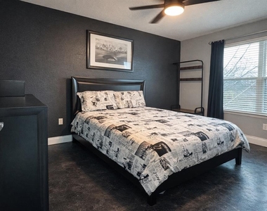 2450 Ashdale Dr - Photo Thumbnail 11
