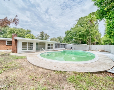 2517 Palm Avenue - Photo Thumbnail 23