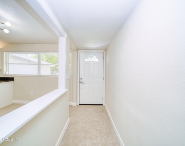 2517 Palm Avenue - Photo Thumbnail 2