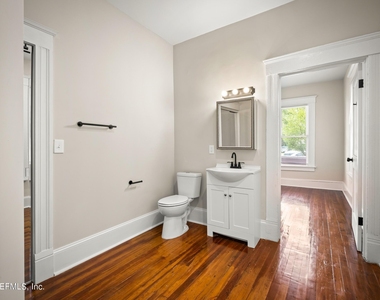1832 Walnut Street - Photo Thumbnail 15