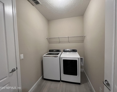 10804 John Randolph Drive - Photo Thumbnail 5