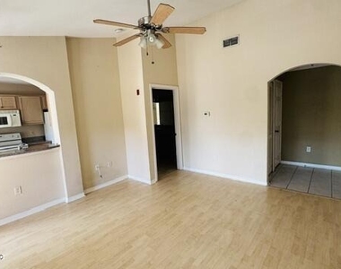 7800 Point Meadows Drive - Photo Thumbnail 13