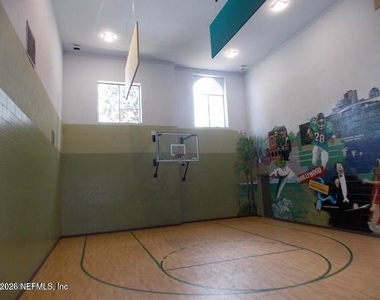 7800 Point Meadows Drive - Photo Thumbnail 3