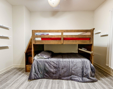 5549 Steamboat Road - Photo Thumbnail 43