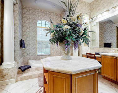 5549 Steamboat Road - Photo Thumbnail 32