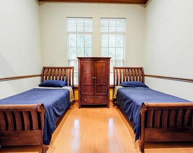 5549 Steamboat Road - Photo Thumbnail 38
