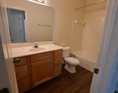3750 Silver Bluff Boulevard - Photo Thumbnail 14