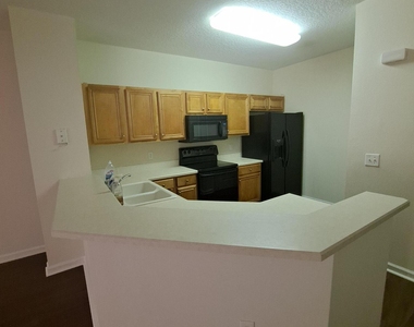 3750 Silver Bluff Boulevard - Photo Thumbnail 5