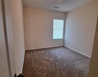 3750 Silver Bluff Boulevard - Photo Thumbnail 15