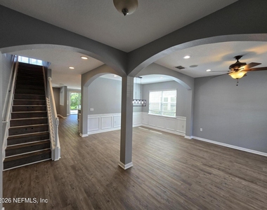 180 Thornloe Drive - Photo Thumbnail 3