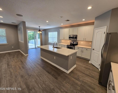 180 Thornloe Drive - Photo Thumbnail 7