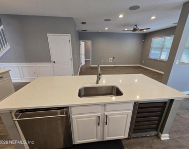 180 Thornloe Drive - Photo Thumbnail 10