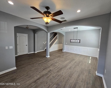 180 Thornloe Drive - Photo Thumbnail 4