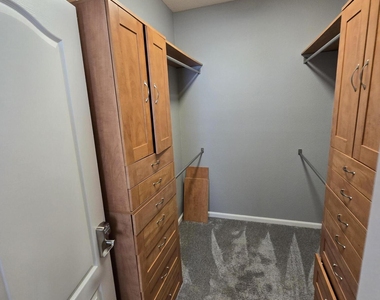 180 Thornloe Drive - Photo Thumbnail 18