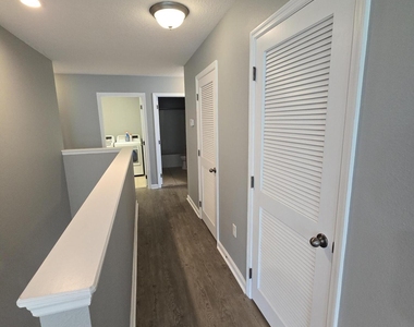180 Thornloe Drive - Photo Thumbnail 28