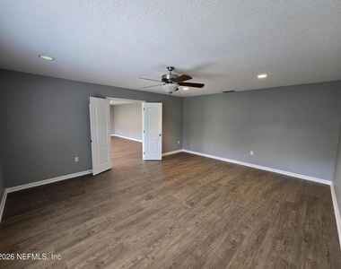 180 Thornloe Drive - Photo Thumbnail 24
