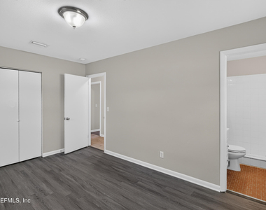 5503 Boeing Drive - Photo Thumbnail 14