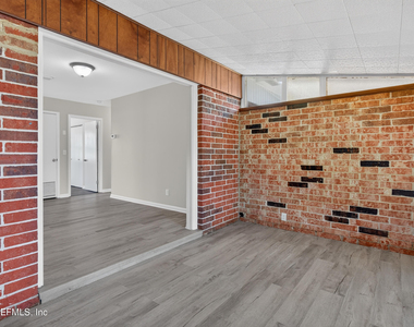 5503 Boeing Drive - Photo Thumbnail 32