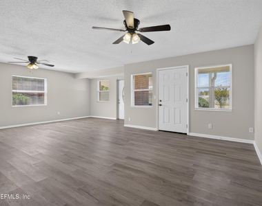 5503 Boeing Drive - Photo Thumbnail 4