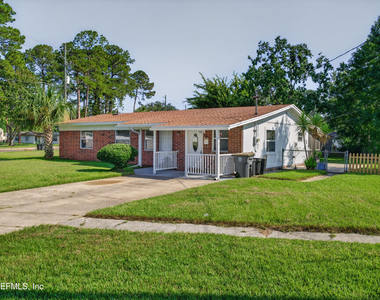 5503 Boeing Drive - Photo Thumbnail 2