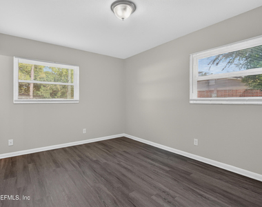 5503 Boeing Drive - Photo Thumbnail 12