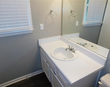 2775 New South Drive - Photo Thumbnail 17
