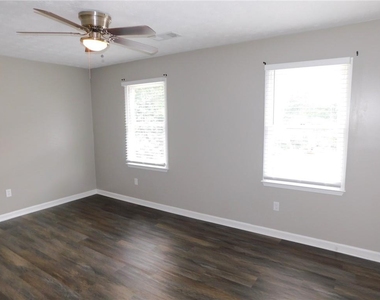 2775 New South Drive - Photo Thumbnail 11