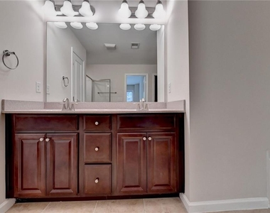 2152 Greencrest Circle - Photo Thumbnail 38