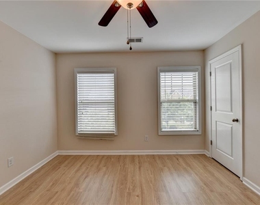 2152 Greencrest Circle - Photo Thumbnail 42