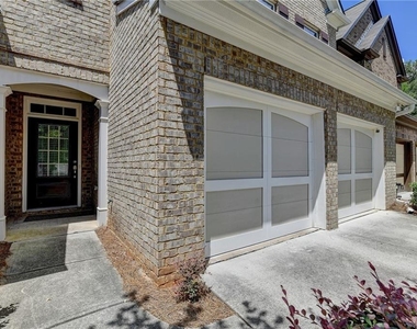 2152 Greencrest Circle - Photo Thumbnail 4