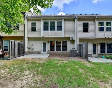 2152 Greencrest Circle - Photo Thumbnail 52