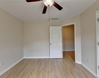 2152 Greencrest Circle - Photo Thumbnail 48