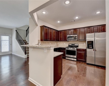 2152 Greencrest Circle - Photo Thumbnail 14