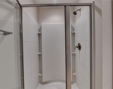 2152 Greencrest Circle - Photo Thumbnail 40