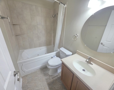 302 Barton Court - Photo Thumbnail 11