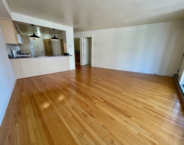300 N State Street - Photo Thumbnail 4