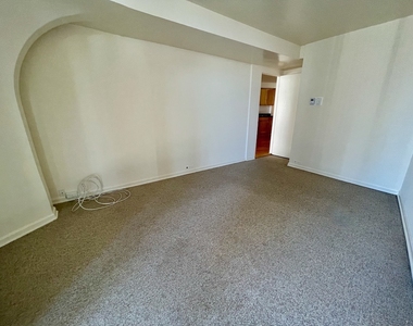 300 N State Street - Photo Thumbnail 7
