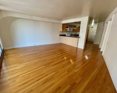 300 N State Street - Photo Thumbnail 3