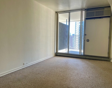 300 N State Street - Photo Thumbnail 5