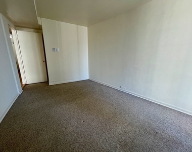 300 N State Street - Photo Thumbnail 6