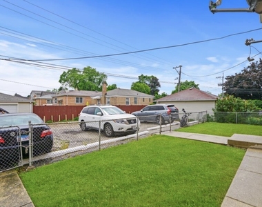 7651 W Addison Street - Photo Thumbnail 8