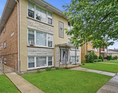 7651 W Addison Street - Photo Thumbnail 9