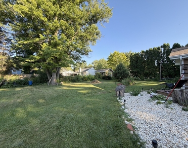 37235 N Hillside Drive - Photo Thumbnail 20