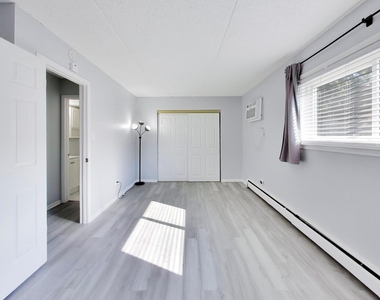 9840 W 153rd Street - Photo Thumbnail 11